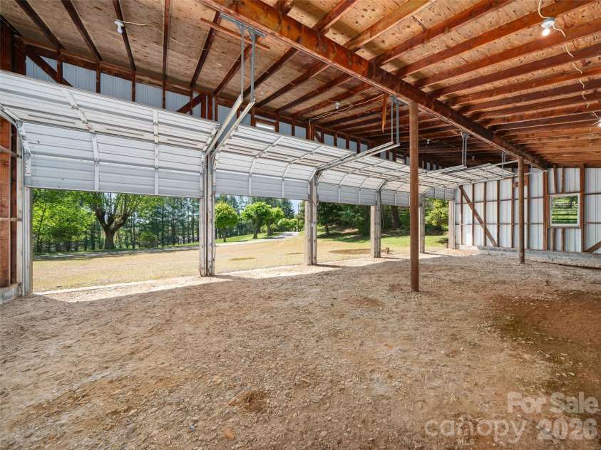 110 Crest View Road, Burnsville, NC 28714.  MLS# CAR4381497, YatesRealty ID 25142. 