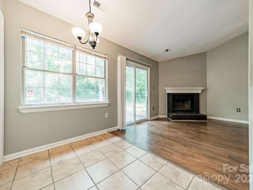 8027 Sherington Way, Charlotte, NC 28227.  MLS# CAR4279993, YatesRealty ID 25143. 