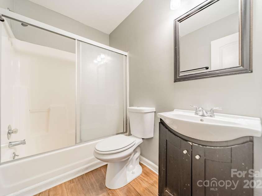 8027 Sherington Way, Charlotte, NC 28227.  MLS# CAR4279993, YatesRealty ID 25143. 