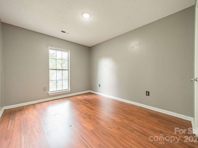 8027 Sherington Way, Charlotte, NC 28227.  MLS# CAR4279993, YatesRealty ID 25143. 