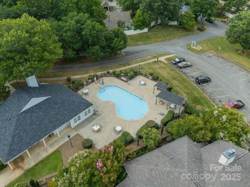 8027 Sherington Way, Charlotte, NC 28227.  MLS# CAR4279993, YatesRealty ID 25143. 