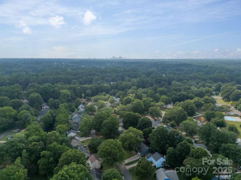 8027 Sherington Way, Charlotte, NC 28227.  MLS# CAR4279993, YatesRealty ID 25143. 