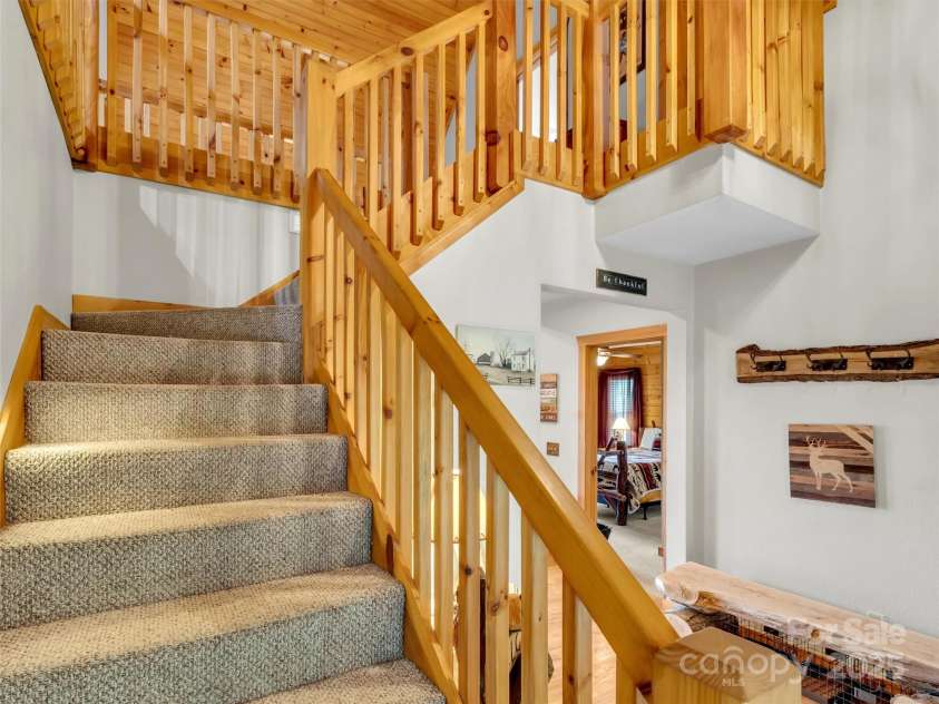 1064 Point Of View Drive, Waynesville, NC 28785.  MLS# CAR4277940, YatesRealty ID 25145. 