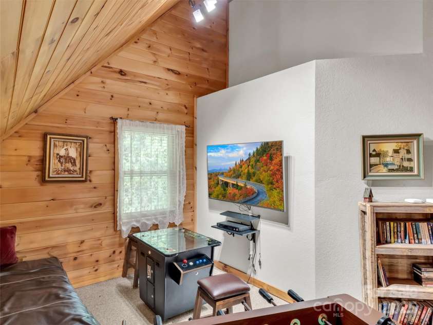 1064 Point Of View Drive, Waynesville, NC 28785.  MLS# CAR4277940, YatesRealty ID 25145. 