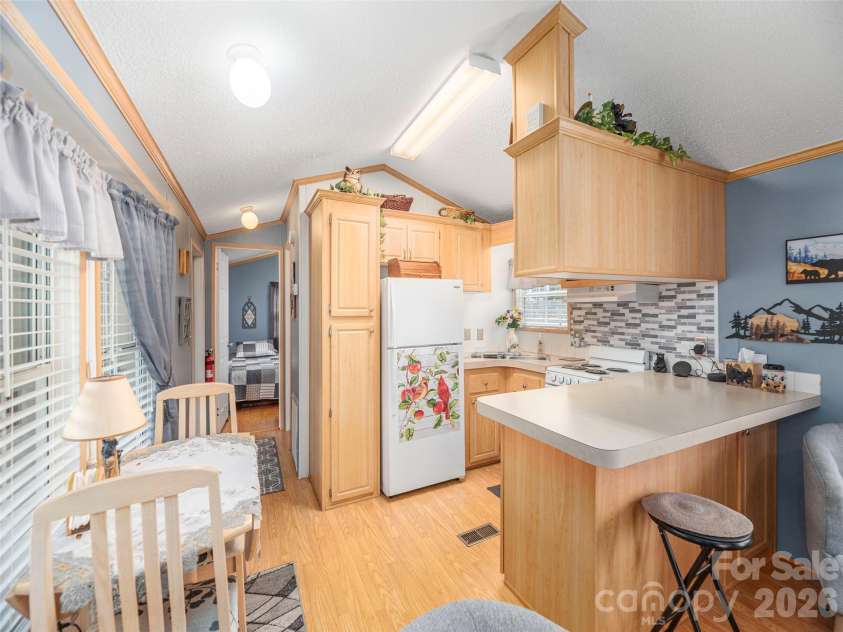 4 Levi Drive, Maggie Valley, NC 28751.  MLS# CAR4383759, YatesRealty ID 25146. 