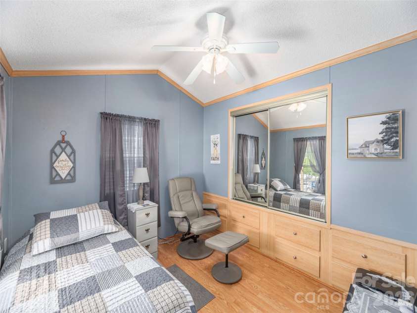 4 Levi Drive, Maggie Valley, NC 28751.  MLS# CAR4383759, YatesRealty ID 25146. 