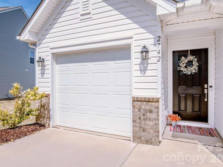 2742 Legacy Ridge Lane, Catawba, NC 28609.  MLS# CAR4382465, YatesRealty ID 25147. 