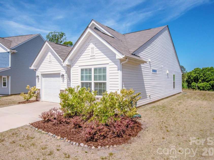 2742 Legacy Ridge Lane, Catawba, NC 28609.  MLS# CAR4382465, YatesRealty ID 25147. 