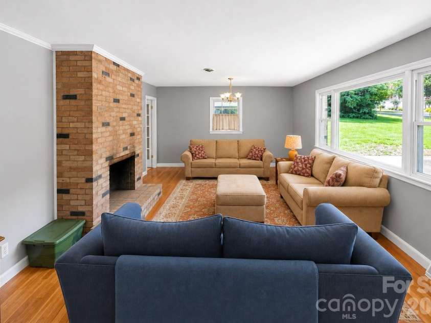 1702 Wildwood Road, Gastonia, NC 28052.  MLS# CAR4385140, YatesRealty ID 25148. 
