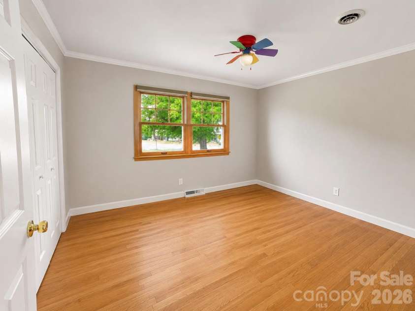1702 Wildwood Road, Gastonia, NC 28052.  MLS# CAR4385140, YatesRealty ID 25148. 