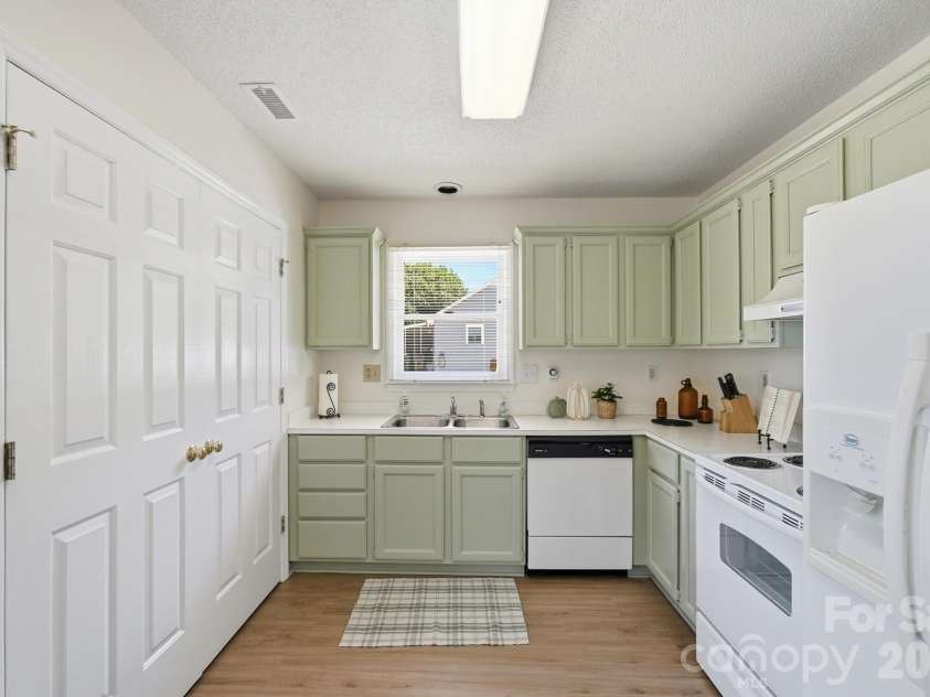 4711 Myers Road, Monroe, NC 28110.  MLS# CAR4380036, YatesRealty ID 25149. 