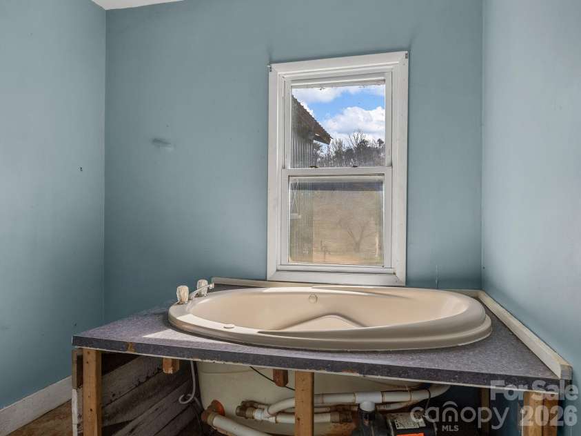 1487 Hayes Road, Columbus, NC 28722.  MLS# CAR4351832, YatesRealty ID 2515. 