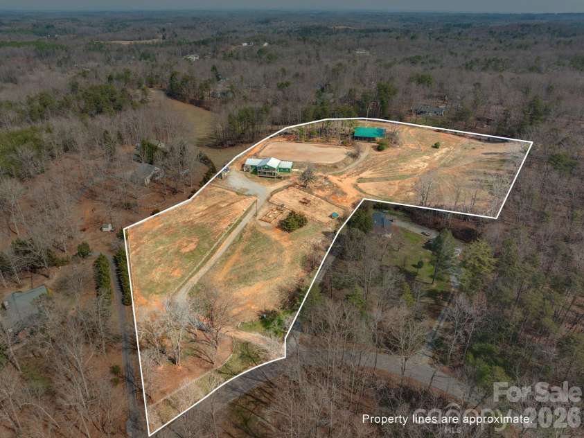 1487 Hayes Road, Columbus, NC 28722.  MLS# CAR4351832, YatesRealty ID 2515. 