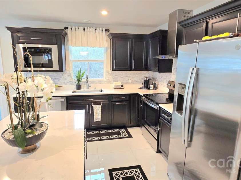 2274 Hemming Way, Boiling Springs, SC 29316.  MLS# CAR4210162, YatesRealty ID 2515. 