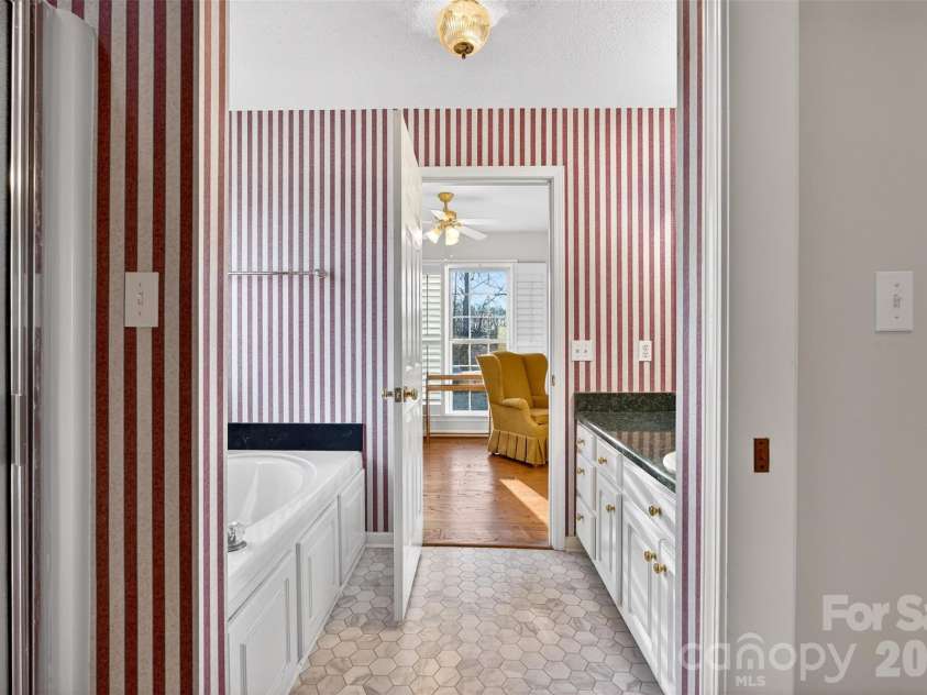 834 Indian Trail Run, Inman, SC 29349.  MLS# CAR4335354, YatesRealty ID 2515. 