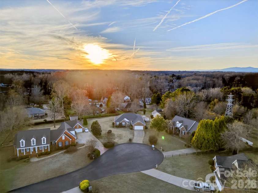 834 Indian Trail Run, Inman, SC 29349.  MLS# CAR4335354, YatesRealty ID 2515. 