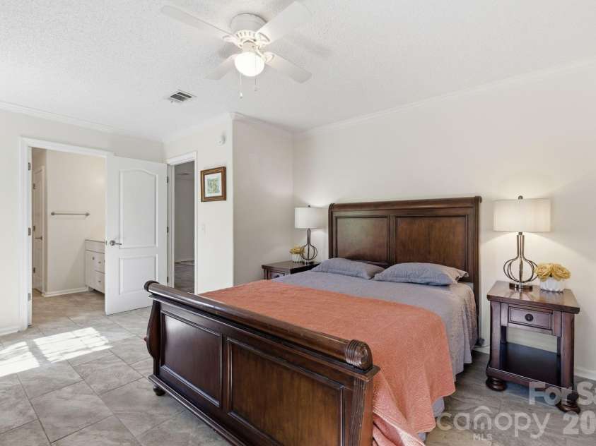144 Hanover Street, Asheville, NC 28806.  MLS# CAR4385144, YatesRealty ID 25150. 