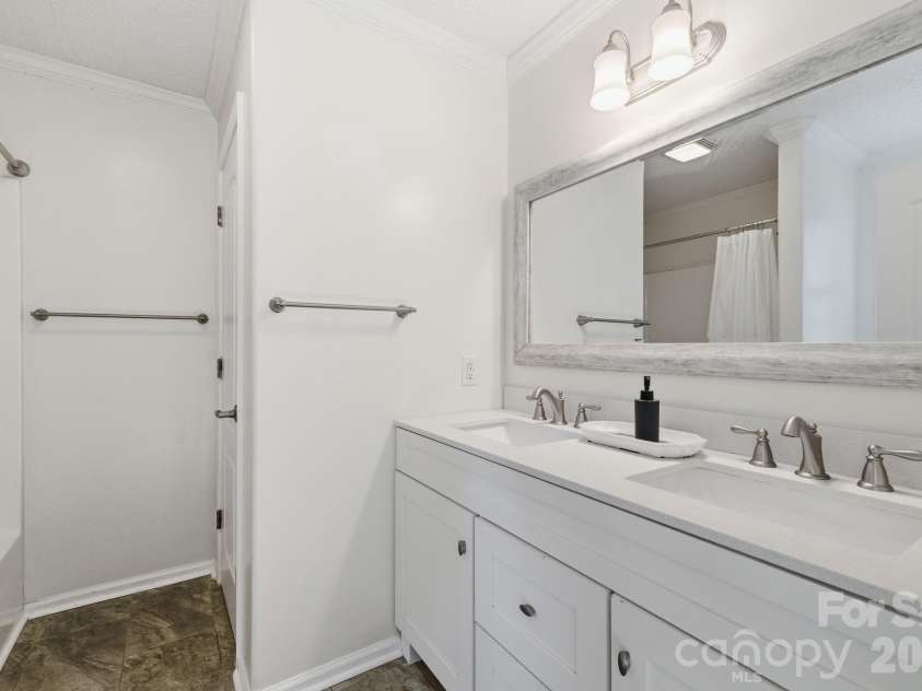 144 Hanover Street, Asheville, NC 28806.  MLS# CAR4385144, YatesRealty ID 25150. 