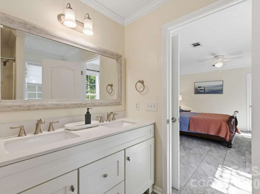 144 Hanover Street, Asheville, NC 28806.  MLS# CAR4385144, YatesRealty ID 25150. 