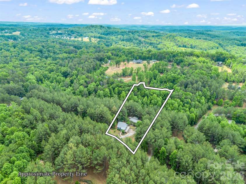 391 Clearwater Parkway, Rutherfordton, NC 28139.  MLS# CAR4385126, YatesRealty ID 25151. 