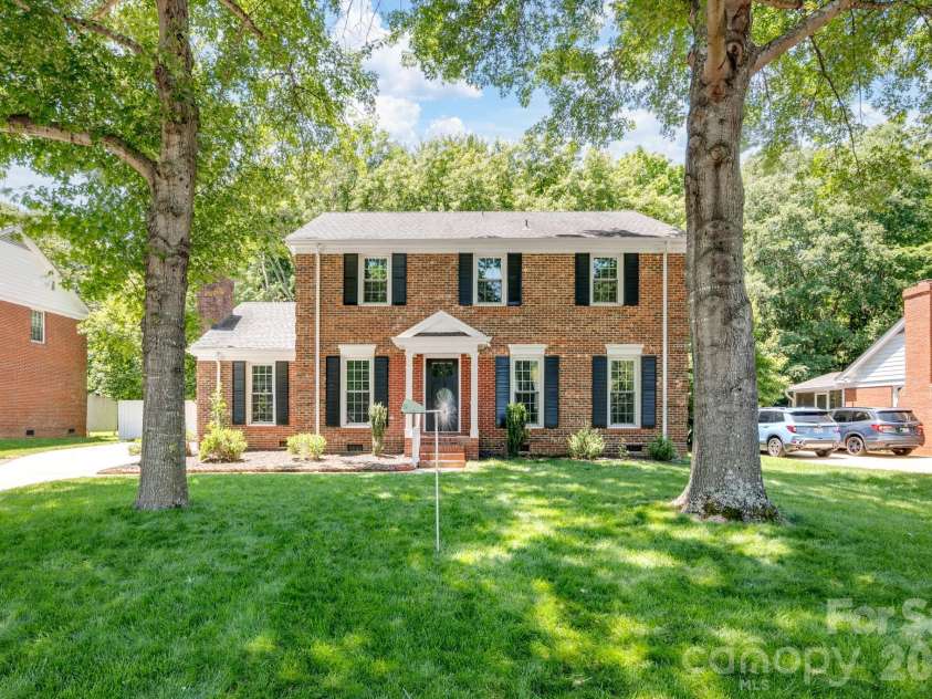 9918 Ridgemore Drive, Charlotte, NC 28277.  MLS# CAR4350332, YatesRealty ID 25152. 