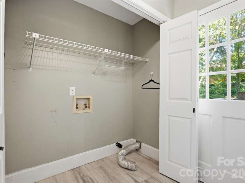 9918 Ridgemore Drive, Charlotte, NC 28277.  MLS# CAR4350332, YatesRealty ID 25152. 