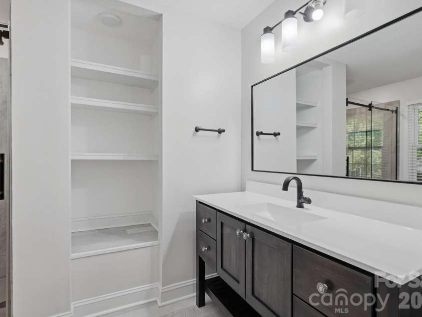 9918 Ridgemore Drive, Charlotte, NC 28277.  MLS# CAR4350332, YatesRealty ID 25152. 