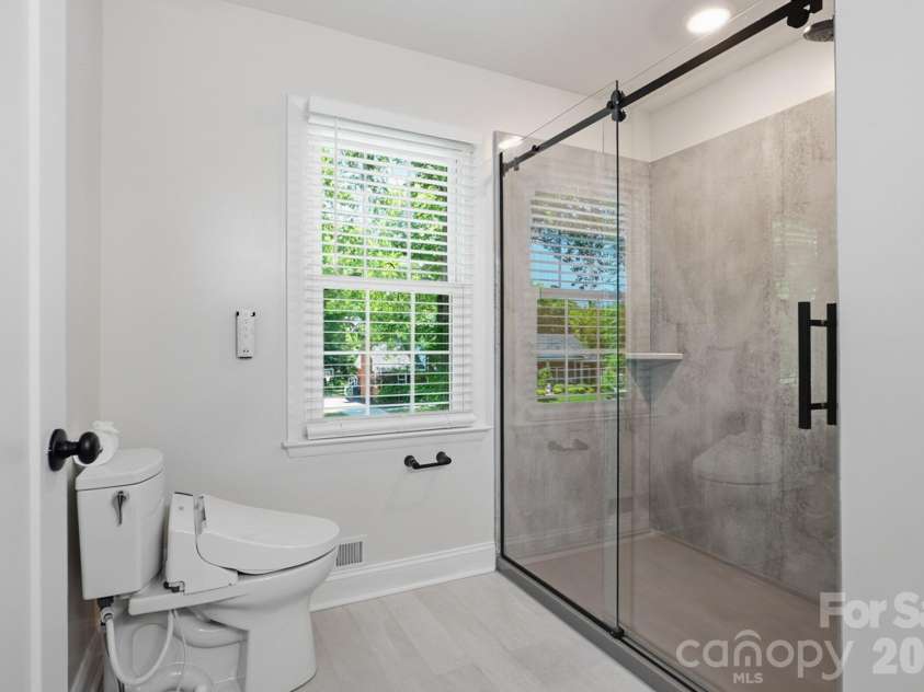 9918 Ridgemore Drive, Charlotte, NC 28277.  MLS# CAR4350332, YatesRealty ID 25152. 