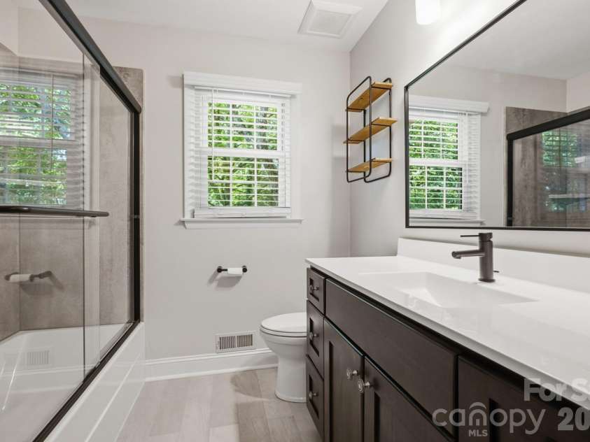 9918 Ridgemore Drive, Charlotte, NC 28277.  MLS# CAR4350332, YatesRealty ID 25152. 