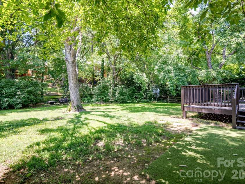 9918 Ridgemore Drive, Charlotte, NC 28277.  MLS# CAR4350332, YatesRealty ID 25152. 