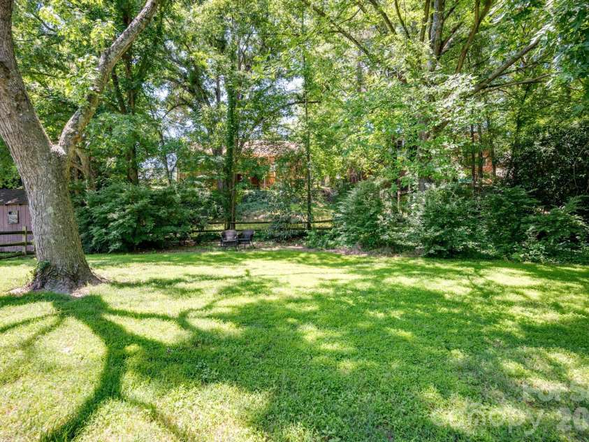 9918 Ridgemore Drive, Charlotte, NC 28277.  MLS# CAR4350332, YatesRealty ID 25152. 