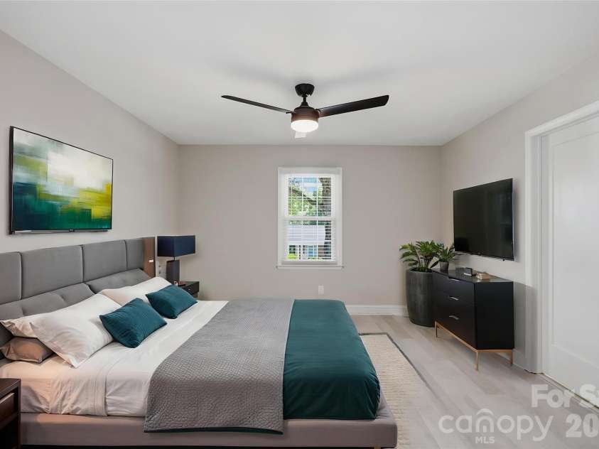 9918 Ridgemore Drive, Charlotte, NC 28277.  MLS# CAR4350332, YatesRealty ID 25152. 