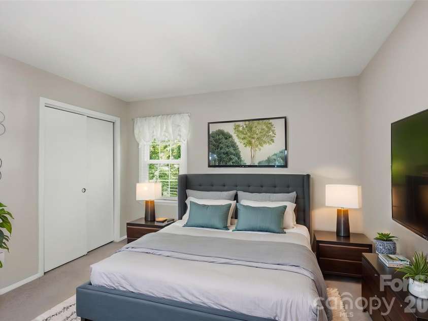 9918 Ridgemore Drive, Charlotte, NC 28277.  MLS# CAR4350332, YatesRealty ID 25152. 