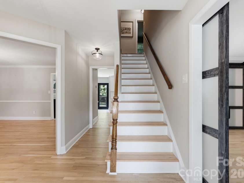 9918 Ridgemore Drive, Charlotte, NC 28277.  MLS# CAR4350332, YatesRealty ID 25152. 
