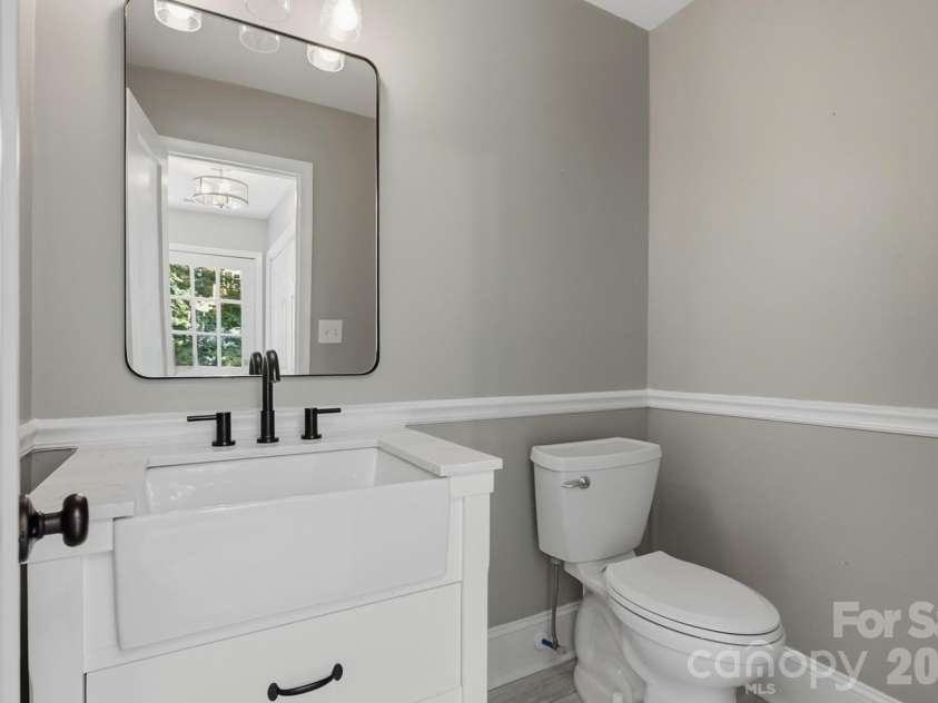9918 Ridgemore Drive, Charlotte, NC 28277.  MLS# CAR4350332, YatesRealty ID 25152. 
