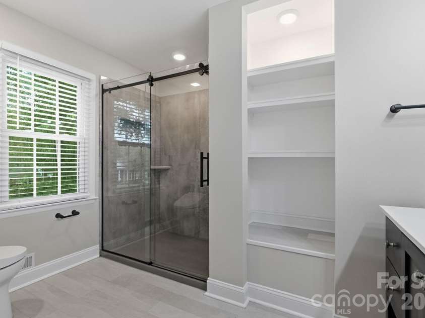 9918 Ridgemore Drive, Charlotte, NC 28277.  MLS# CAR4350332, YatesRealty ID 25152. 