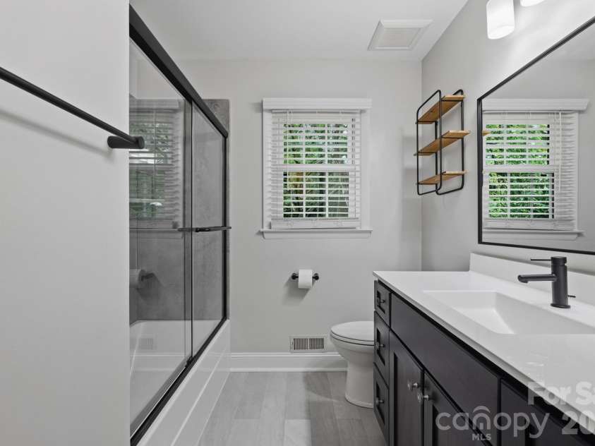 9918 Ridgemore Drive, Charlotte, NC 28277.  MLS# CAR4350332, YatesRealty ID 25152. 