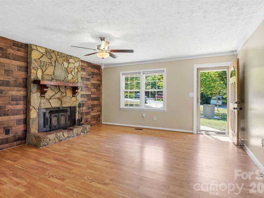 1903 Robyn Avenue, Shelby, NC 28152.  MLS# CAR4380582, YatesRealty ID 25153. 
