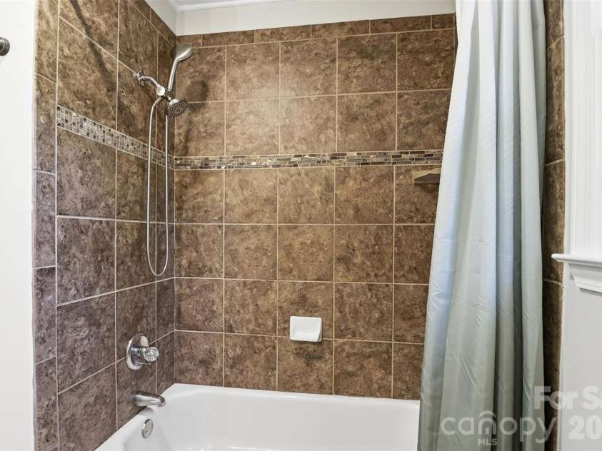1903 Robyn Avenue, Shelby, NC 28152.  MLS# CAR4380582, YatesRealty ID 25153. 