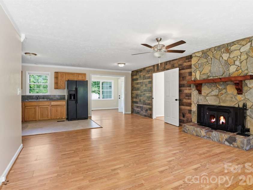 1903 Robyn Avenue, Shelby, NC 28152.  MLS# CAR4380582, YatesRealty ID 25153. 
