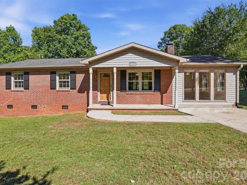 1903 Robyn Avenue, Shelby, NC 28152.  MLS# CAR4380582, YatesRealty ID 25153. 