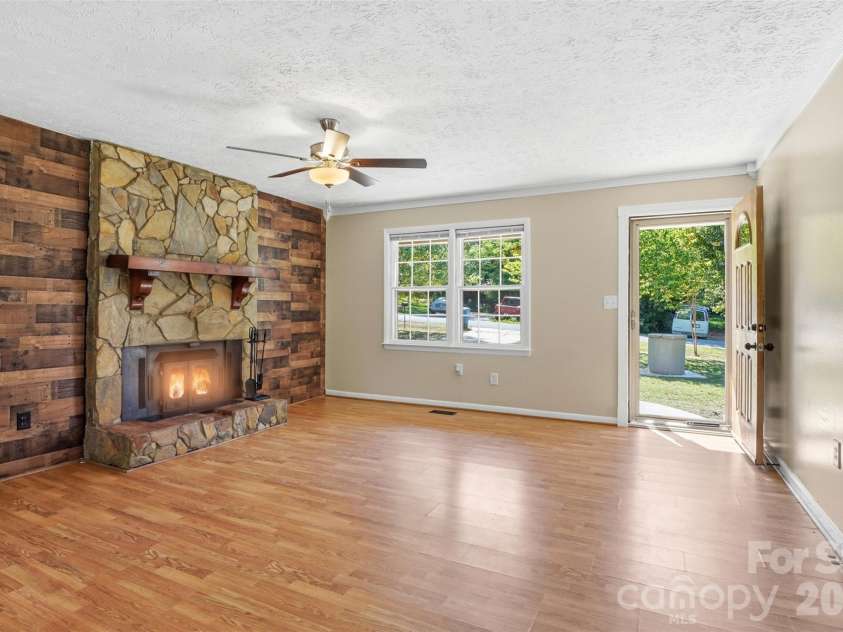 1903 Robyn Avenue, Shelby, NC 28152.  MLS# CAR4380582, YatesRealty ID 25153. 