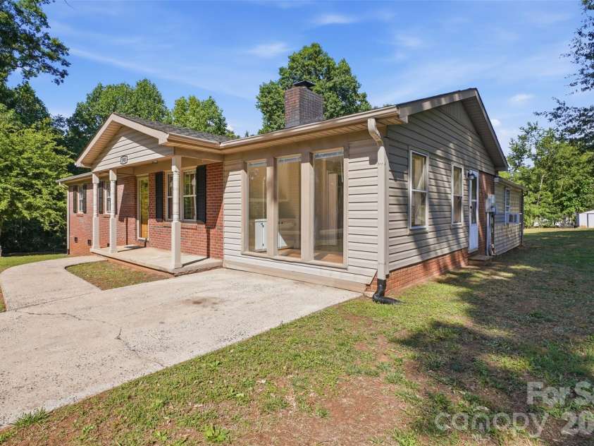 1903 Robyn Avenue, Shelby, NC 28152.  MLS# CAR4380582, YatesRealty ID 25153. 
