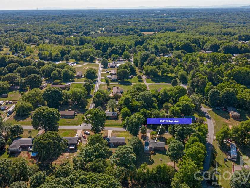 1903 Robyn Avenue, Shelby, NC 28152.  MLS# CAR4380582, YatesRealty ID 25153. 
