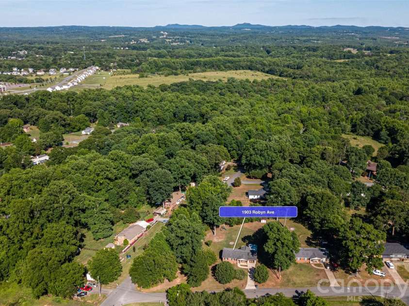 1903 Robyn Avenue, Shelby, NC 28152.  MLS# CAR4380582, YatesRealty ID 25153. 