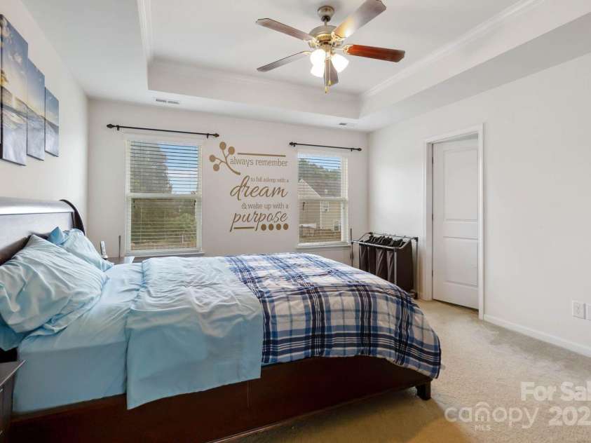 2932 Berry Creek Road, Charlotte, NC 28214.  MLS# CAR4280392, YatesRealty ID 25153. 