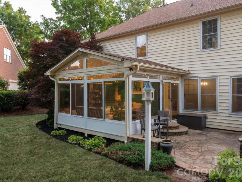 607 Birchwood Drive, Waxhaw, NC 28173.  MLS# CAR4383614, YatesRealty ID 25154. 