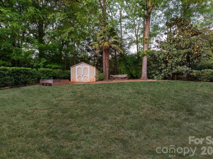 607 Birchwood Drive, Waxhaw, NC 28173.  MLS# CAR4383614, YatesRealty ID 25154. 