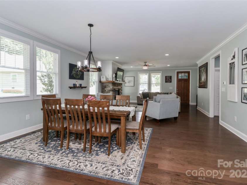 4475 North Wynswept Drive, Maiden, NC 28650.  MLS# CAR4279954, YatesRealty ID 25156. 