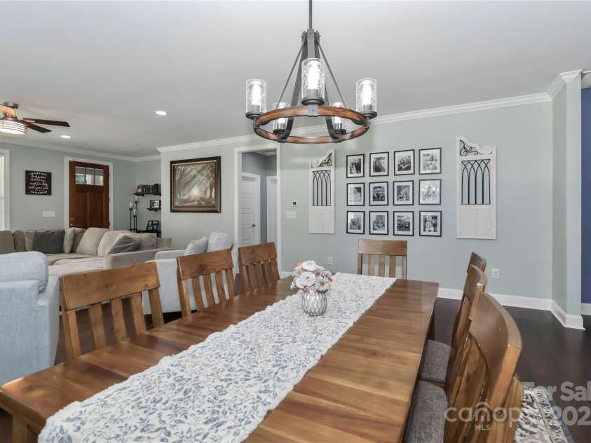 4475 North Wynswept Drive, Maiden, NC 28650.  MLS# CAR4279954, YatesRealty ID 25156. 